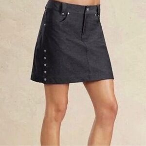 Athleta 6 Take a Hike athletic skirt mini grey side snaps hiking pockets